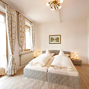 Haus Schweigart Hotel apartamentowy Mittenwald